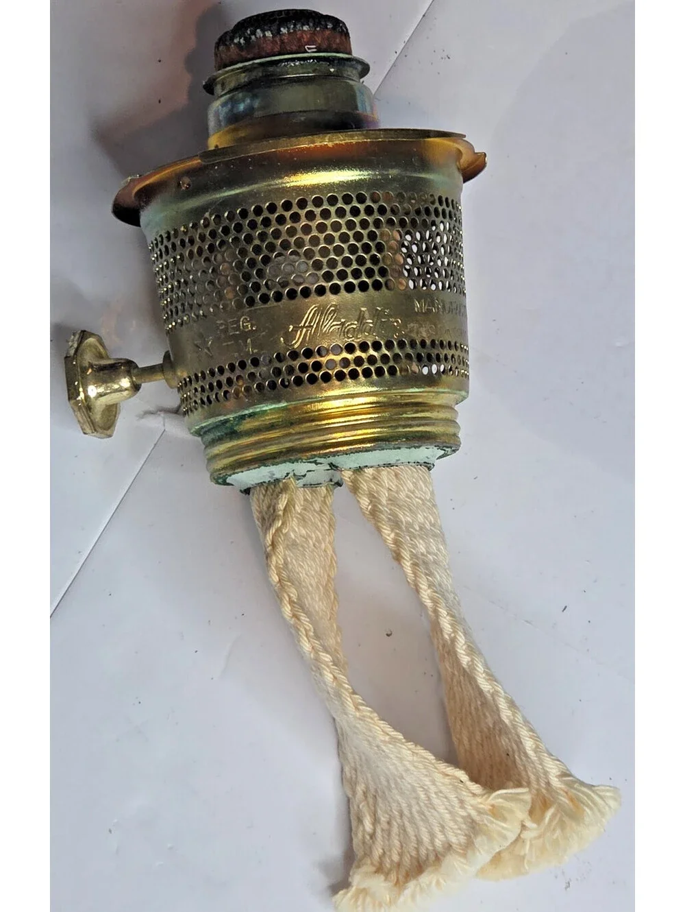 Vintage Aladdin Complete Model 23 Genie Kerosene Oil Lamp Chimney 1977-88